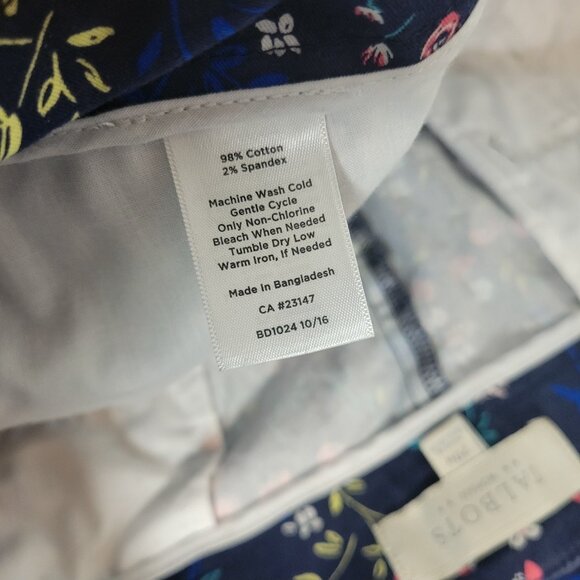 Talbots Womens Pants 20W Plus Capri Blue Floral Zip Fly Comfy Pockets FLO31E - Picture 8 of 9